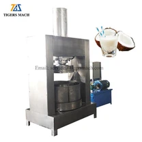 Машина для екстрагування кокосового молока на заводі